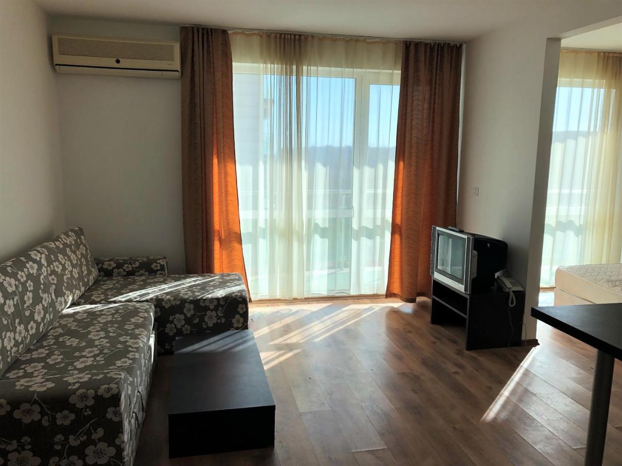 Clara Hotel Burgas Exterior foto